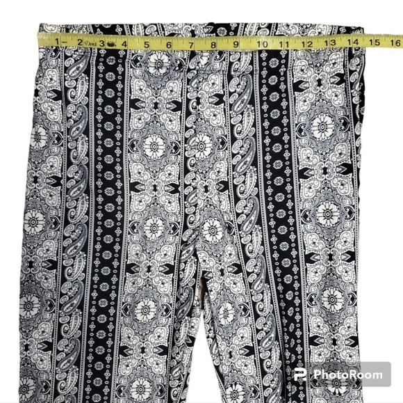 NWT Papaya Women's Paisley Flare Leg Bohemian Pants L - Picture 4 of 6